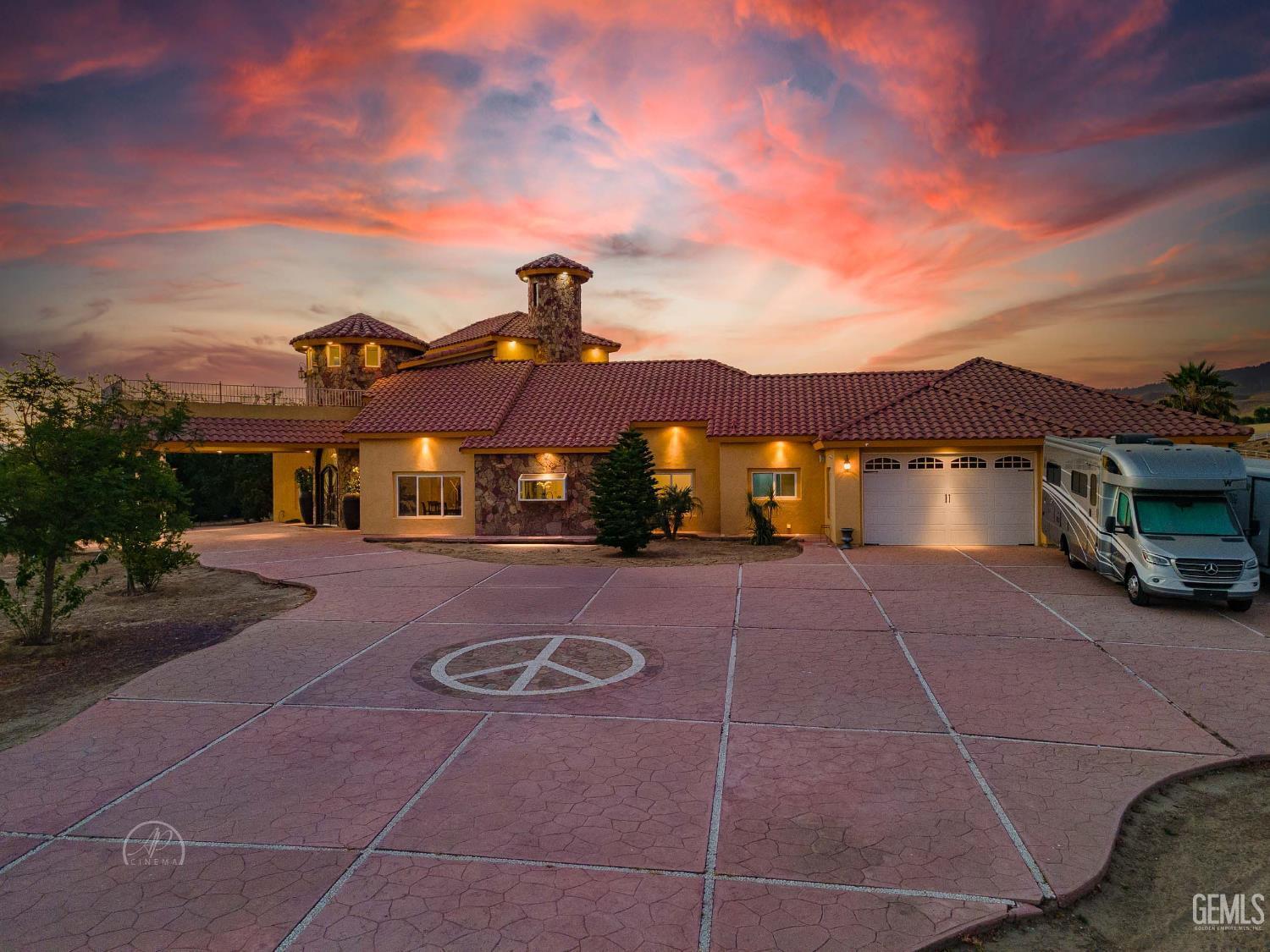 Bakersfield, California, 93308, United States, 4 Bedrooms Bedrooms, ,5 BathroomsBathrooms,Residential,For Sale,1992415