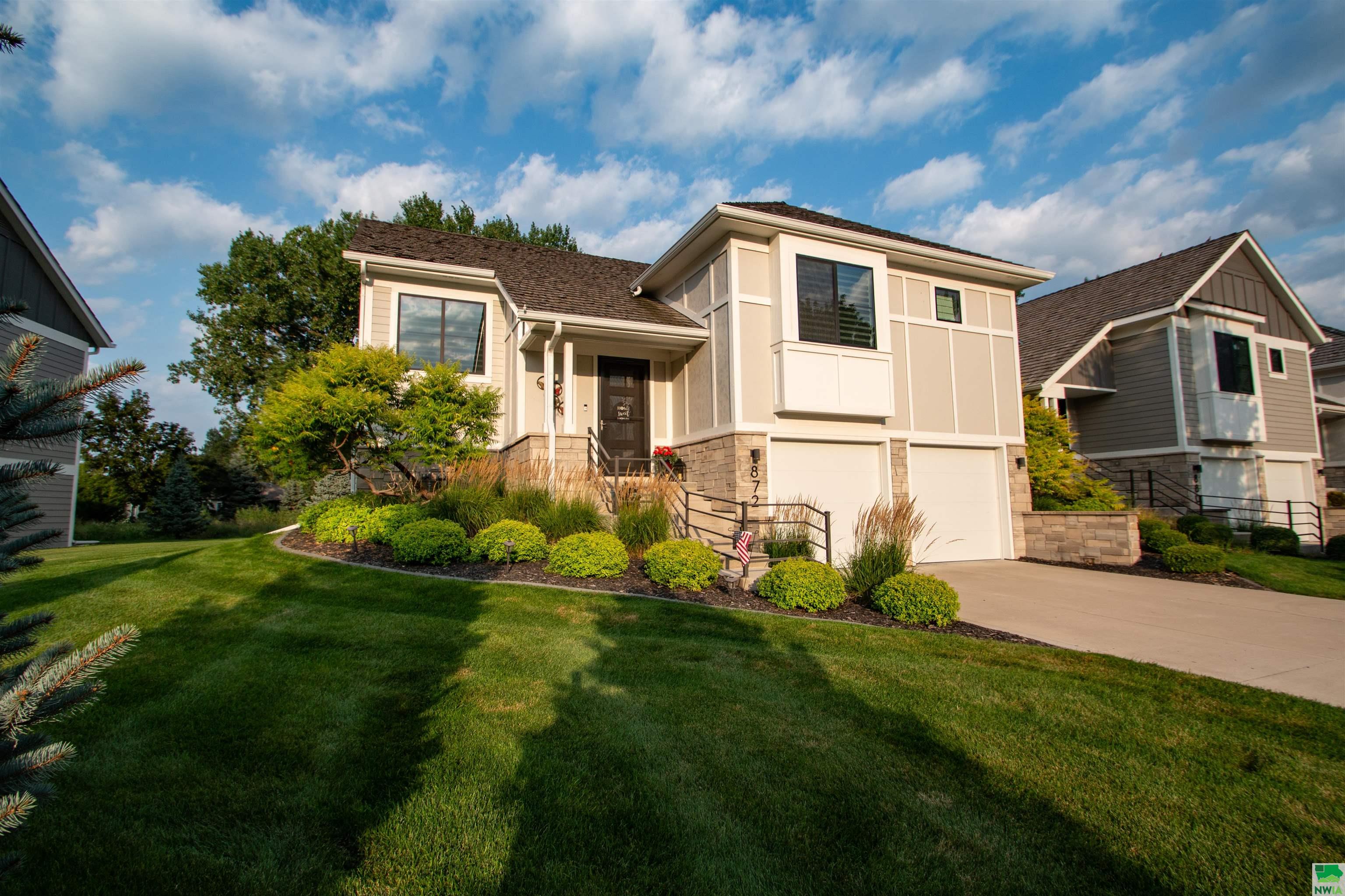 Dakota Dunes, South Dakota, 57049, United States, 3 Bedrooms Bedrooms, ,3 BathroomsBathrooms,Residential,For Sale,1984312