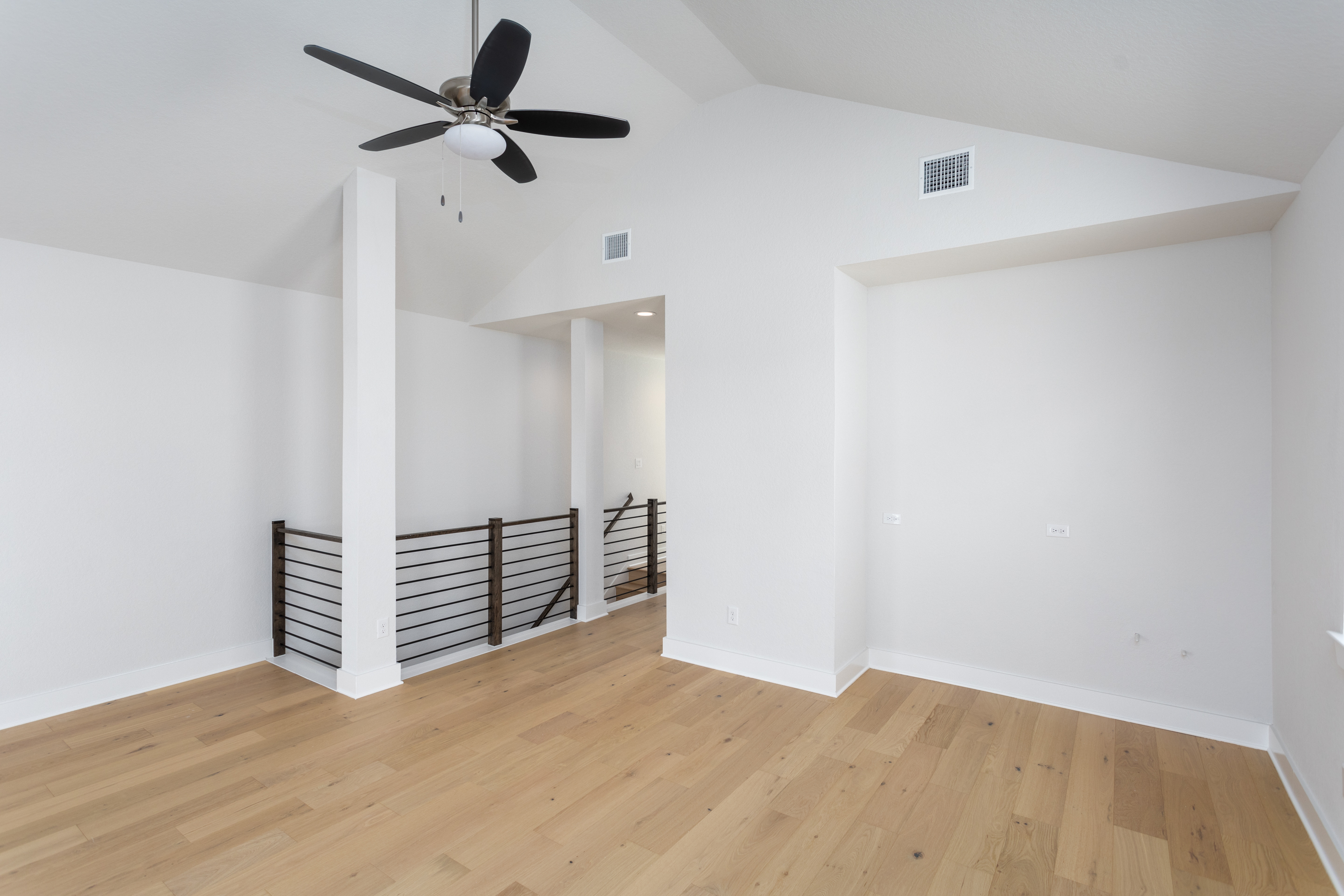  Upscale Living in the Heart of Lavaca - 物件實景