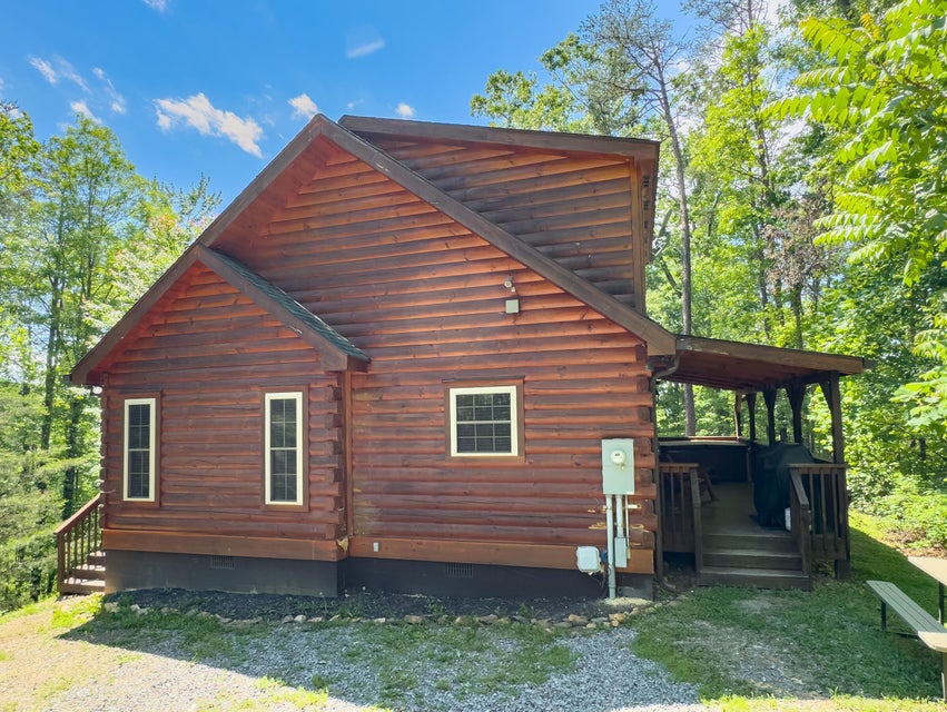 Sevierville, Tennessee, 37876, United States, 13 Bedrooms Bedrooms, ,14 BathroomsBathrooms,Residential,For Sale,1974606