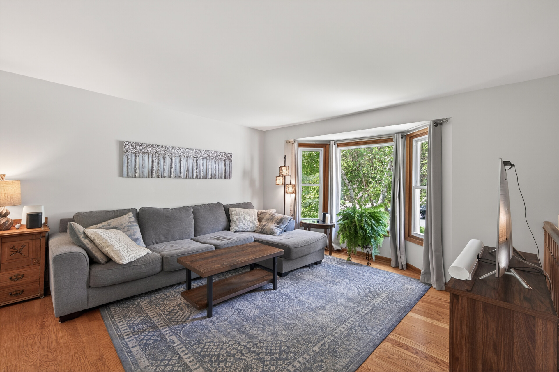  Wooded Retreat with Native Gardens and Expansive Outdoor Living - 物件實景
