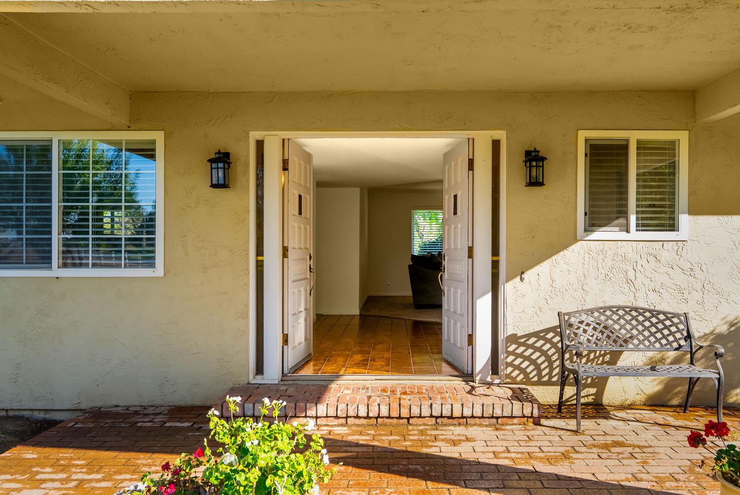 Linden, California, 952536, United States, 3 Bedrooms Bedrooms, ,2 BathroomsBathrooms,Residential,For Sale,2029919