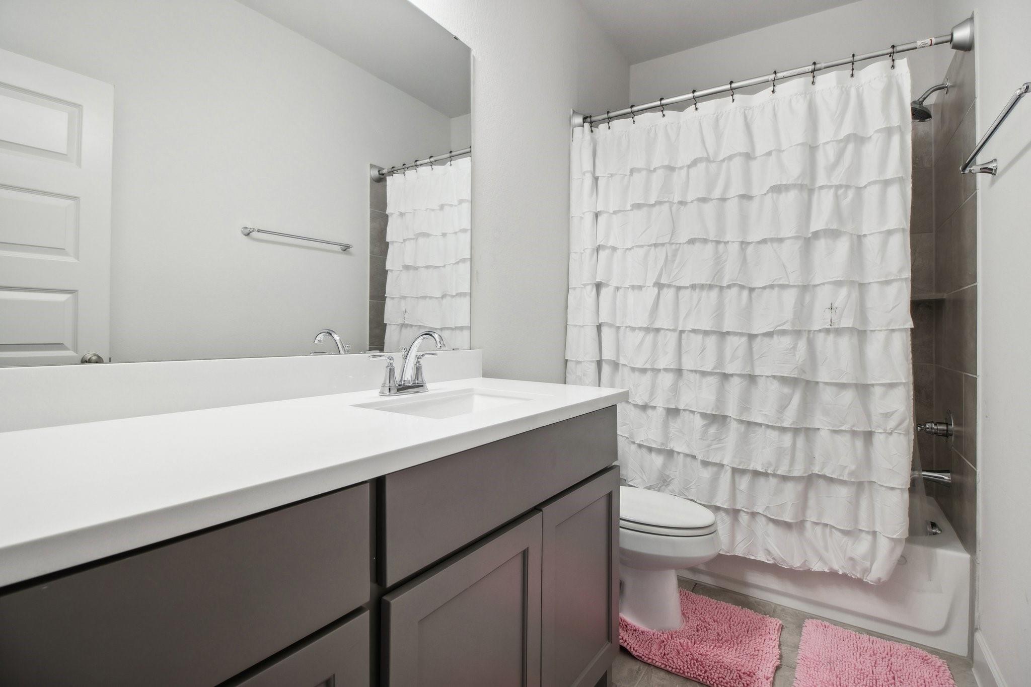 Fulshear, Texas, 77494, United States, 5 Bedrooms Bedrooms, ,5 BathroomsBathrooms,Residential,For Sale,2005391