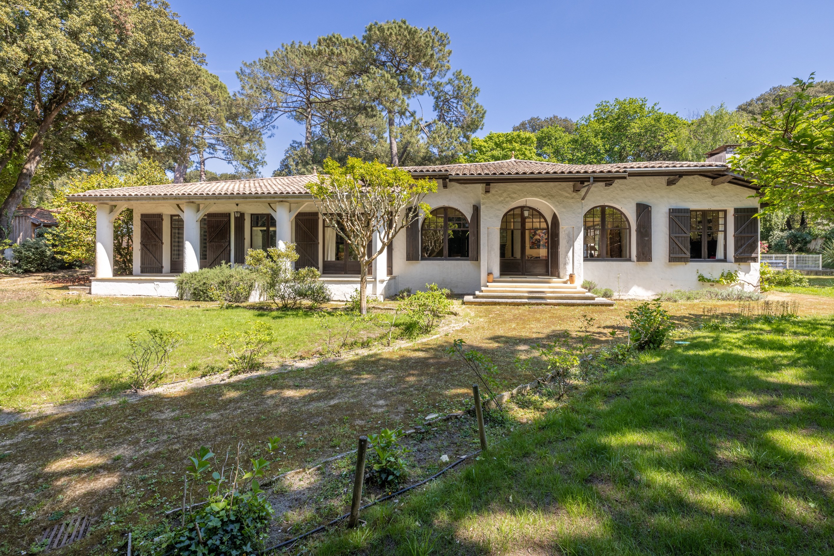  PYLA, CERCLE DE VOILE - SINGLE-LEVEL GAUME-STYLE VILLA ON APPROX. 3,000 m² OF L… - 物件實景