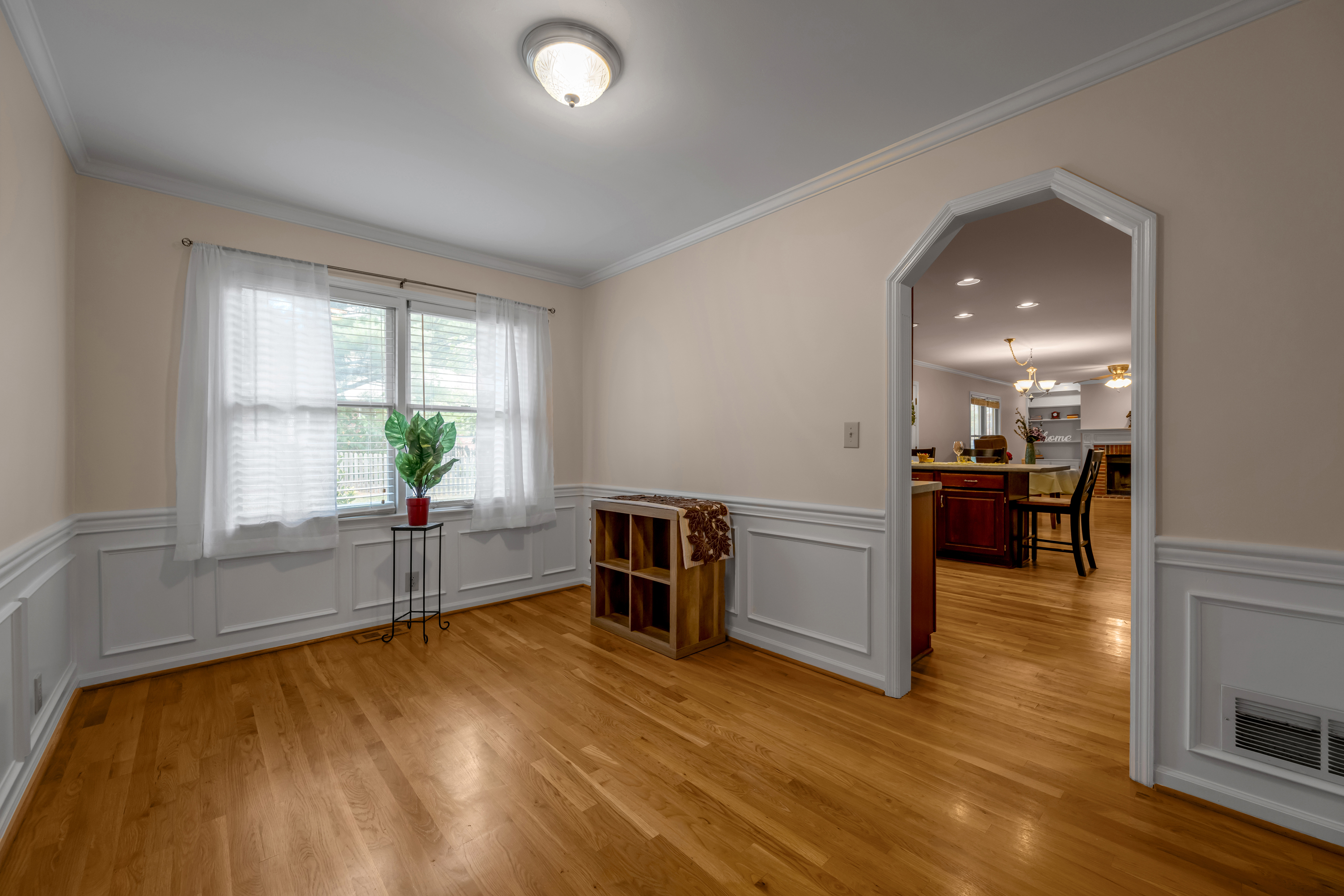  4560 Clubhouse Drive - 物件實景