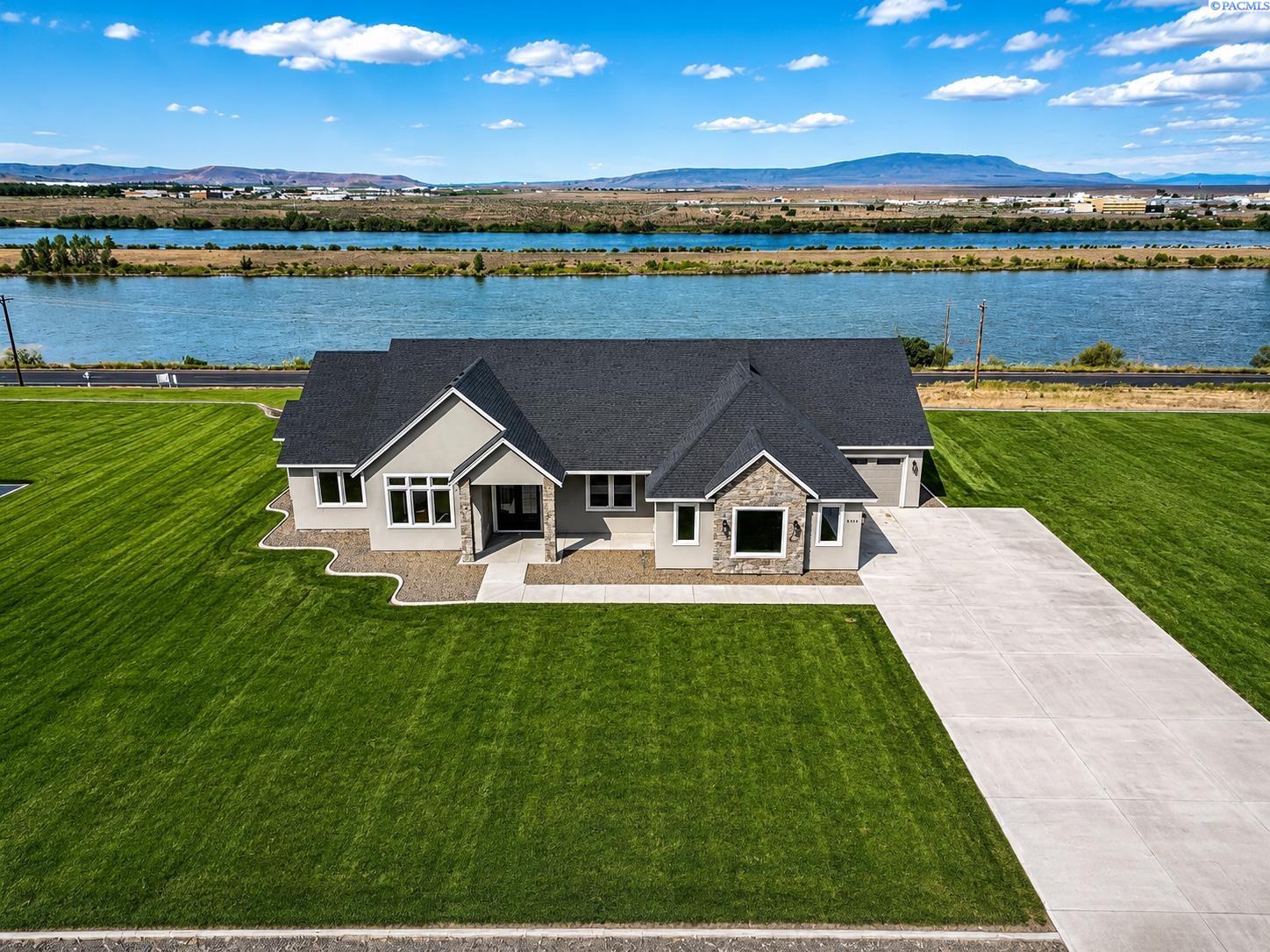 Pasco, Washington, 99301, United States, 4 Bedrooms Bedrooms, ,2 BathroomsBathrooms,Residential,For Sale,2048923