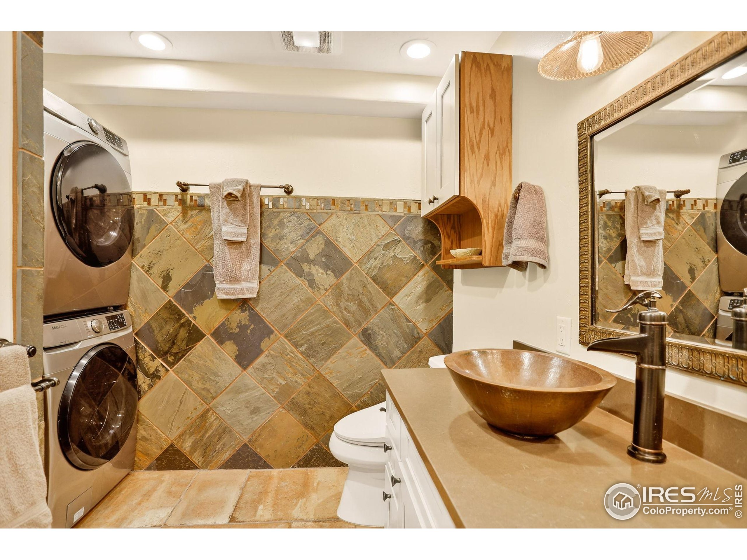 Jamestown, Colorado, 80455, United States, 4 Bedrooms Bedrooms, ,1 BathroomBathrooms,Residential,For Sale,1947952