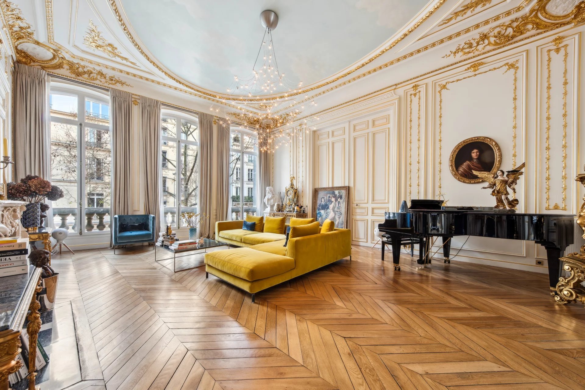 Paris 7th, Île-de-France, 75007, FR, 4 Bedrooms Bedrooms, ,1 BathroomBathrooms,Residential,For Sale,1609939