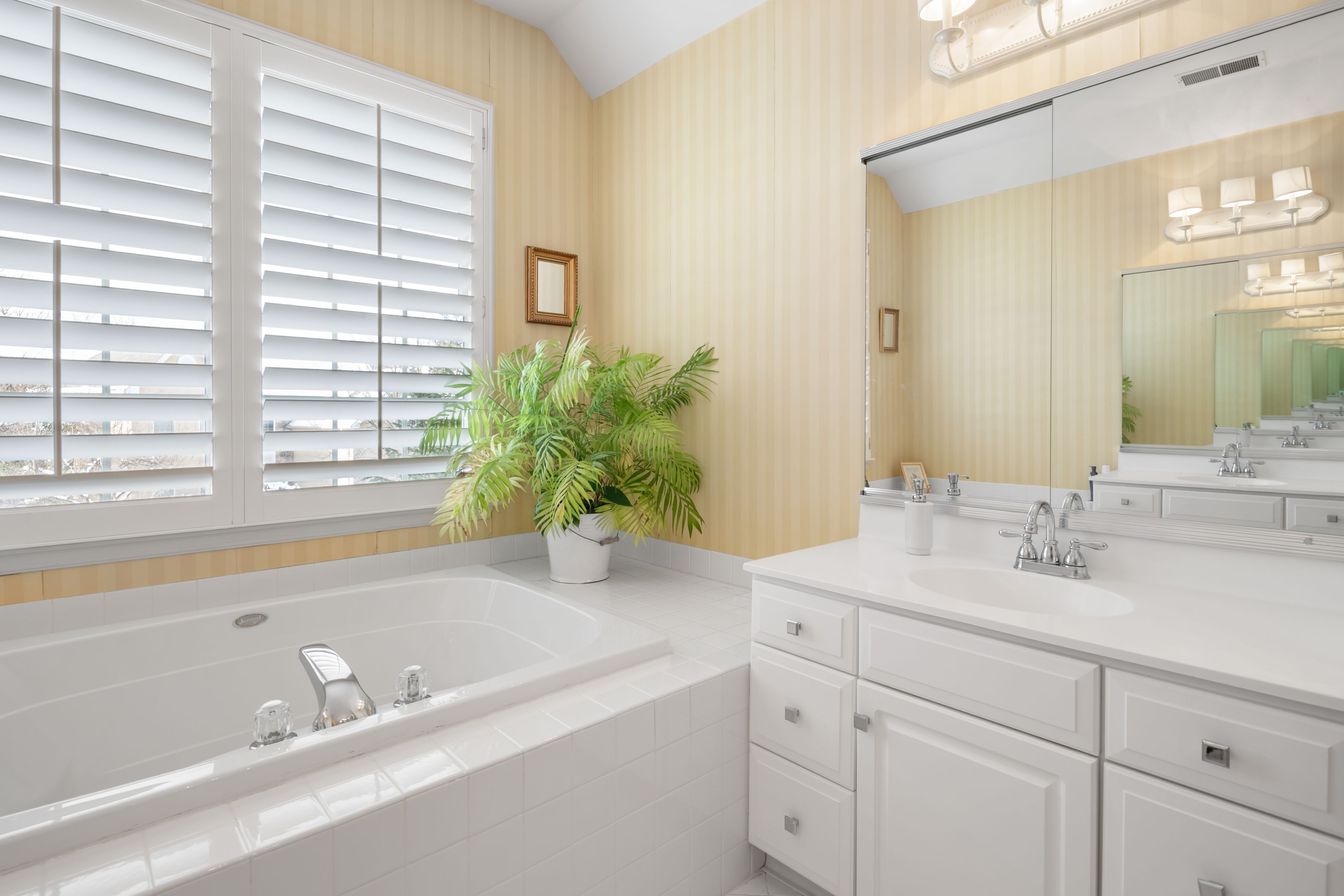  ?Revere Hill? Colonial on Premier Lot - 物件實景