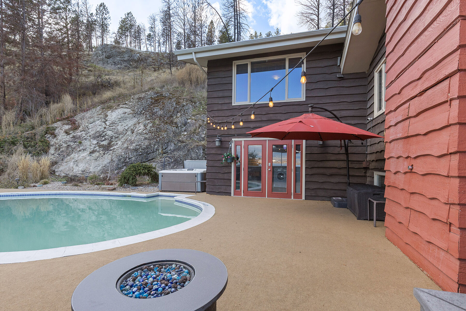  Timeless Design with a Pool - 物件實景