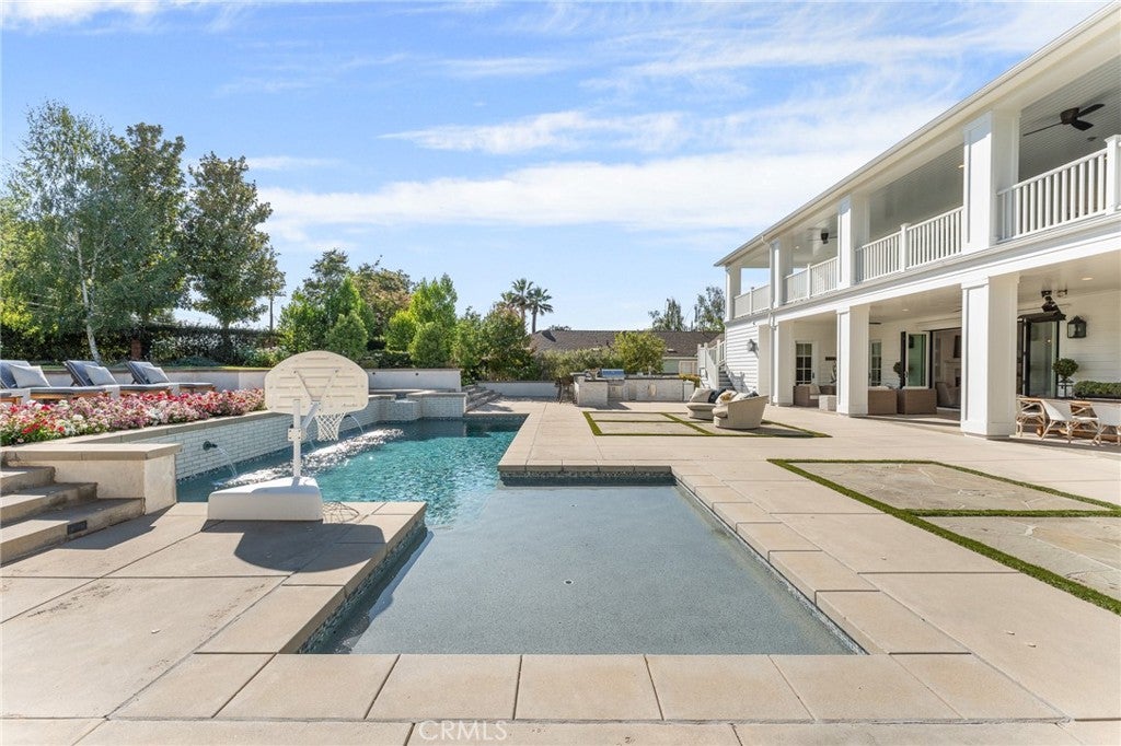 Redlands, California, 92373, United States, 5 Bedrooms Bedrooms, ,6 BathroomsBathrooms,Residential,For Sale,1984155