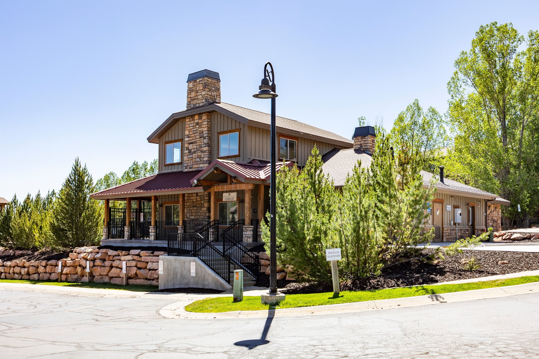  4-bedroom townhome in the Highly Desired Bear Hollow Community - 物件實景