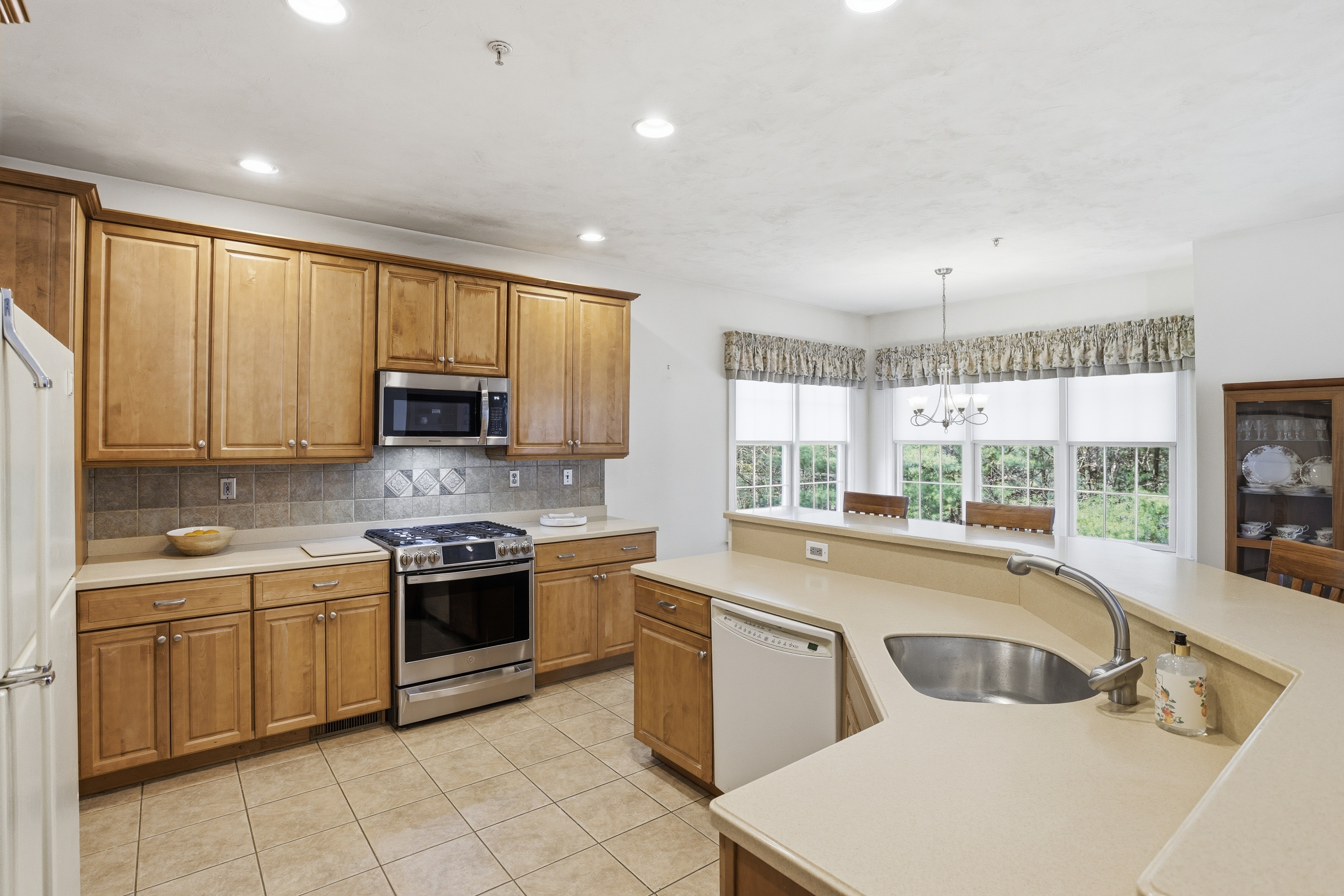  13 Stone Ridge Road, Westford, MA 01886 - 物件實景