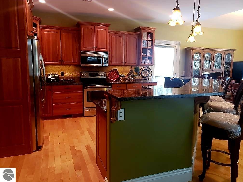 Traverse City, Michigan, 49685, United States, 3 Bedrooms Bedrooms, ,3 BathroomsBathrooms,Residential,For Sale,1940396