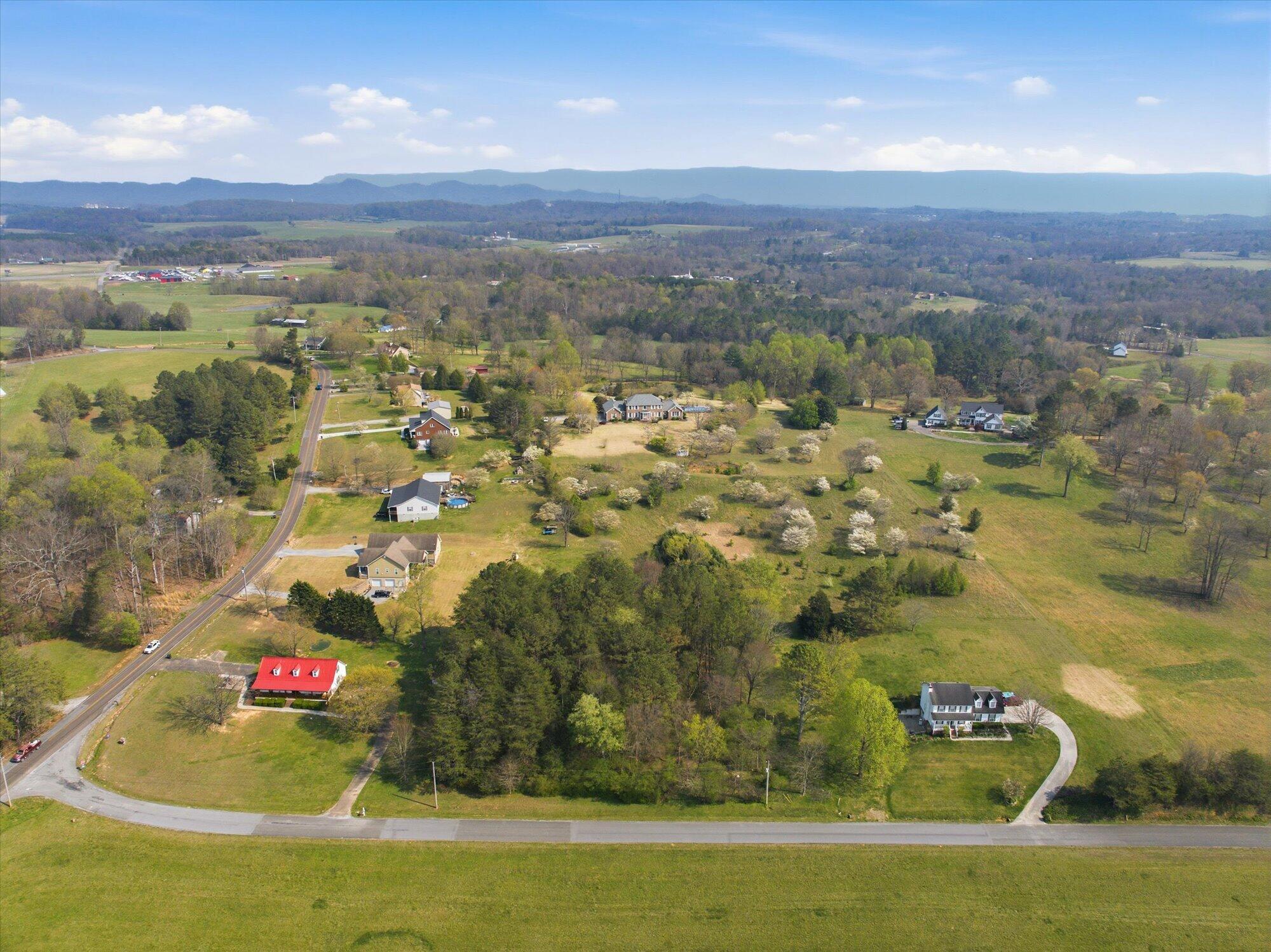 Athens, Tennessee, 37303, United States, 4 Bedrooms Bedrooms, ,4 BathroomsBathrooms,Residential,For Sale,2031458