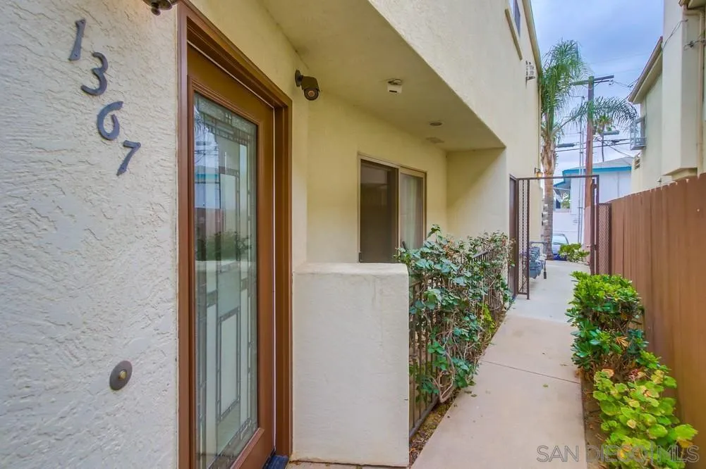 San Diego, California, 92109, United States, 2 Bedrooms Bedrooms, ,3 BathroomsBathrooms,Residential,For Sale,1901118