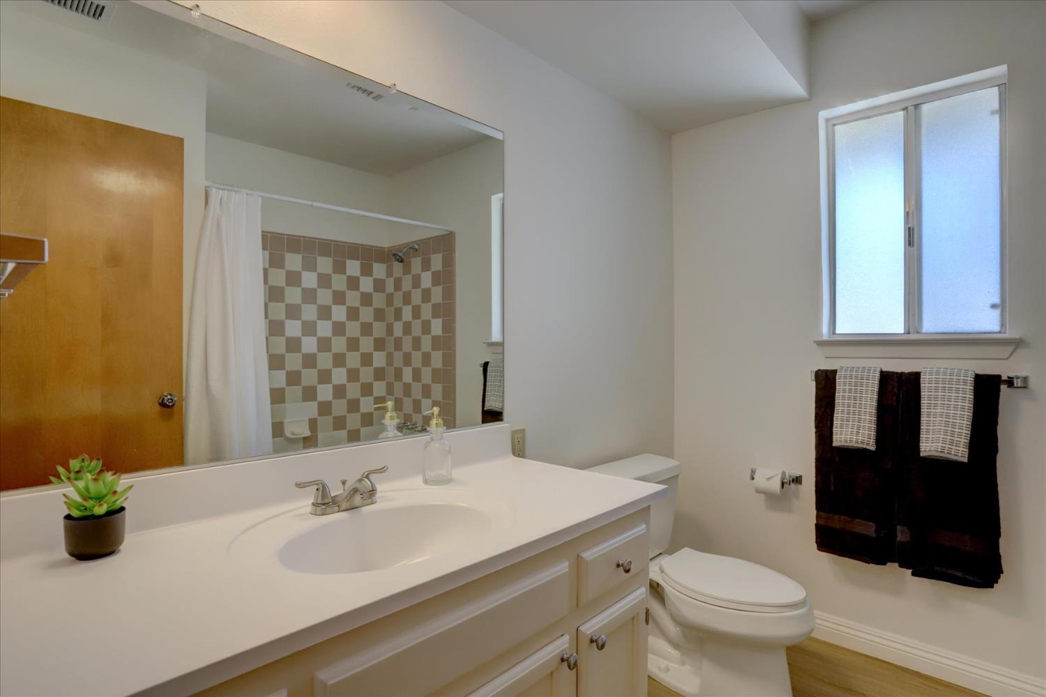 Nevada City, California, 95959, United States, 3 Bedrooms Bedrooms, ,3 BathroomsBathrooms,Residential,For Sale,1858077