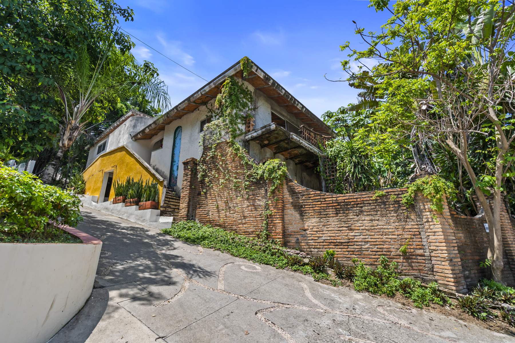  Casa Arena y Sol  Home for renovation one block from Sayulita Beach - 物件實景