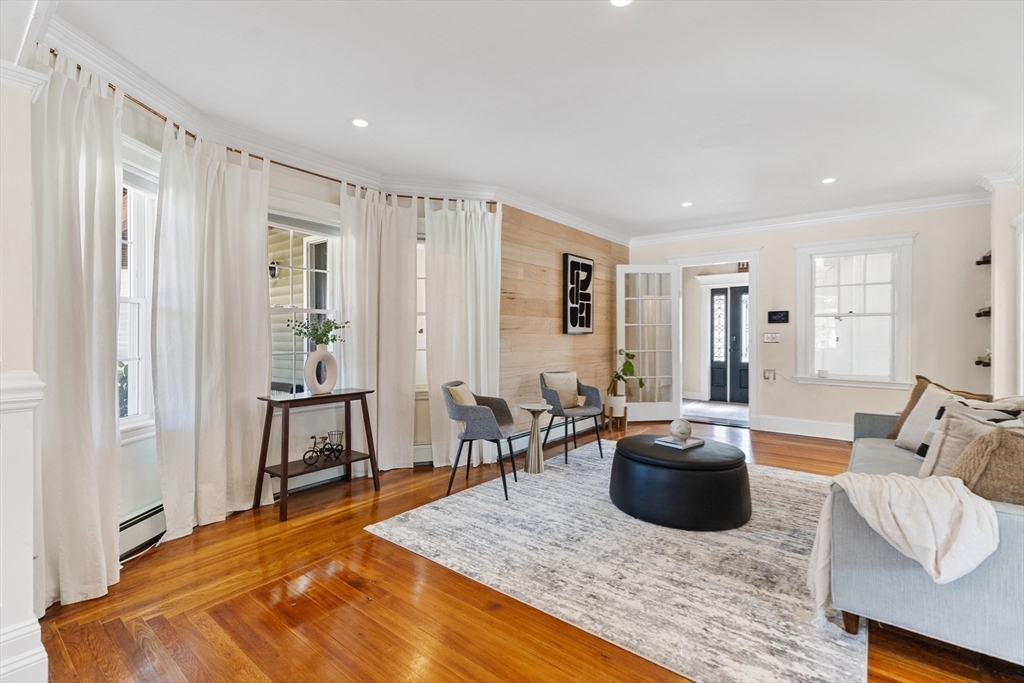 Malden, Massachusetts, 02148, United States, 5 Bedrooms Bedrooms, ,5 BathroomsBathrooms,Residential,For Sale,1984195