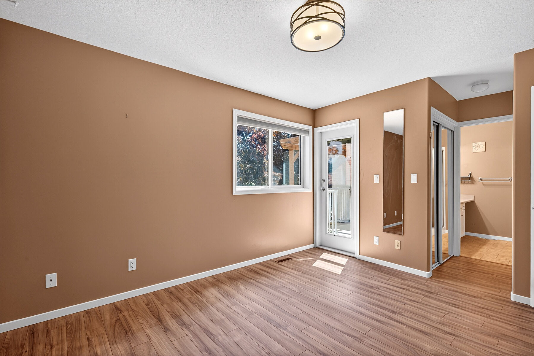  Move-In Ready Townhome - 物件實景