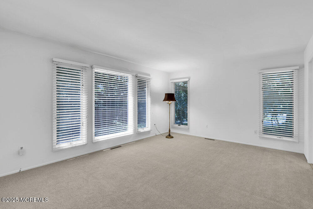 Red Bank, New Jersey, 07701, United States, 3 Bedrooms Bedrooms, ,5 BathroomsBathrooms,Residential,For Sale,1938827