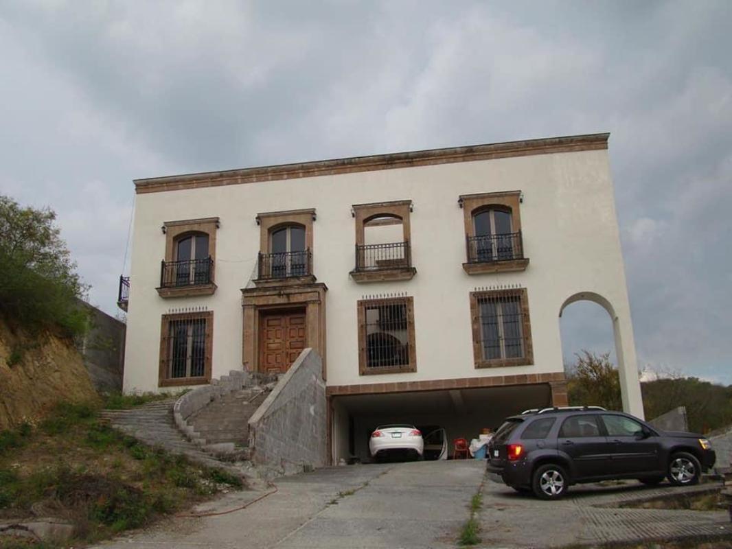 Sim?n Montemayor, Santiago, Nuevo León, 67300, Mexico, 3 Bedrooms Bedrooms, ,3 BathroomsBathrooms,Residential,For Sale,Sim?n Montemayor,1443068