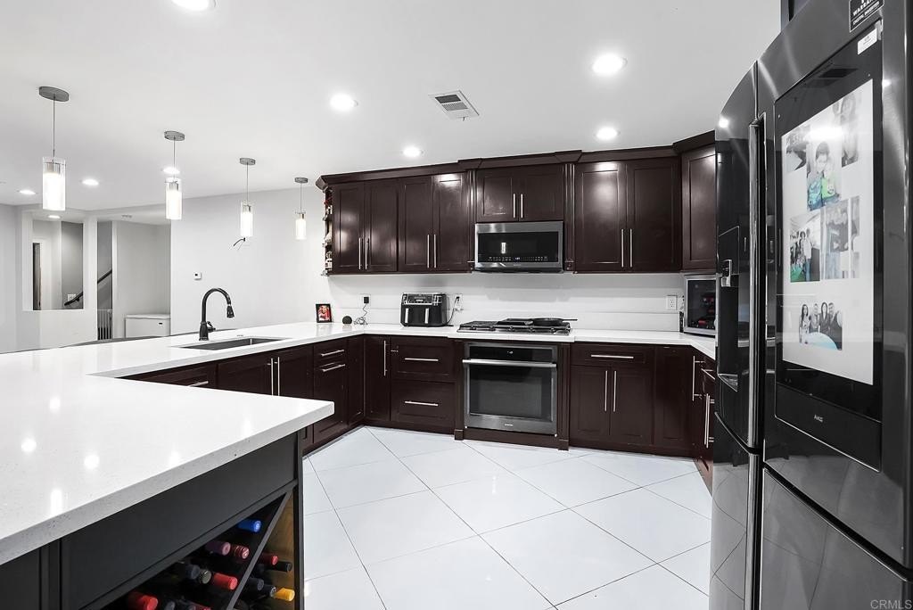 Chula Vista, California, 91911, United States, 9 Bedrooms Bedrooms, ,6 BathroomsBathrooms,Residential,For Sale,1991288