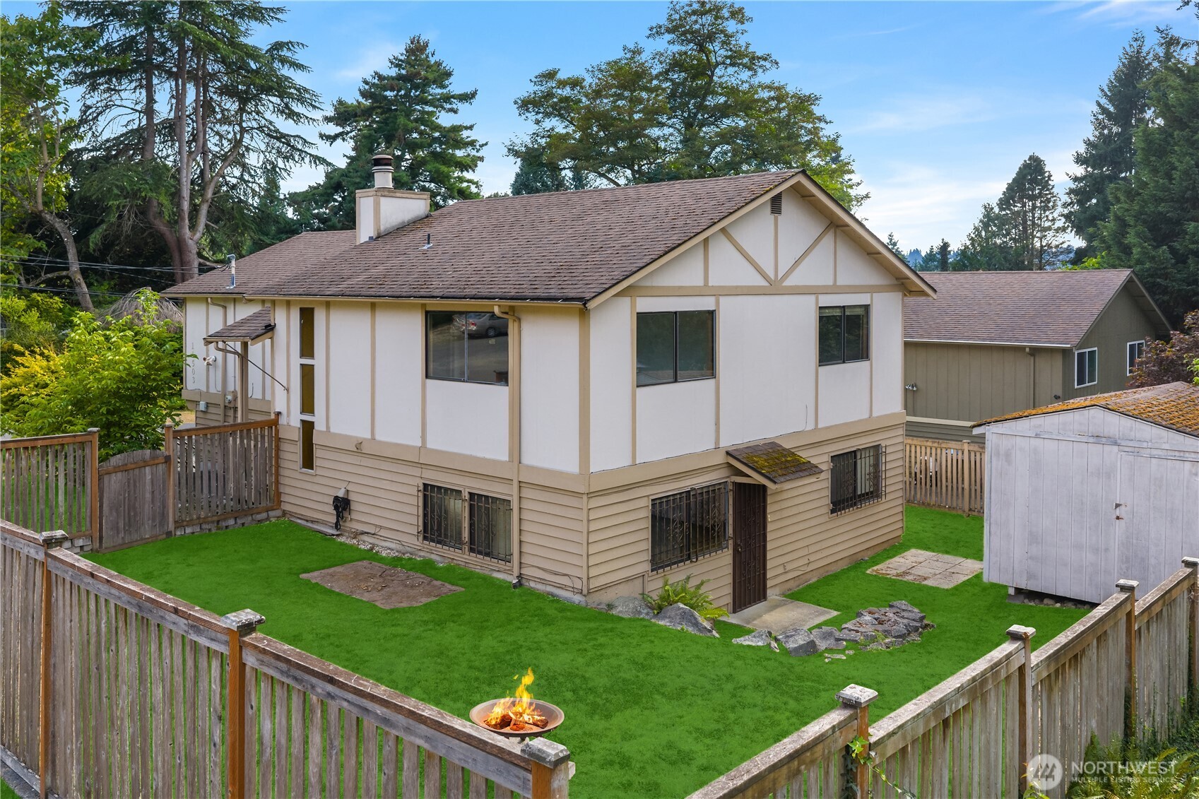 Seattle, Washington, 98125, United States, 4 Bedrooms Bedrooms, ,2 BathroomsBathrooms,Residential,For Sale,1934622