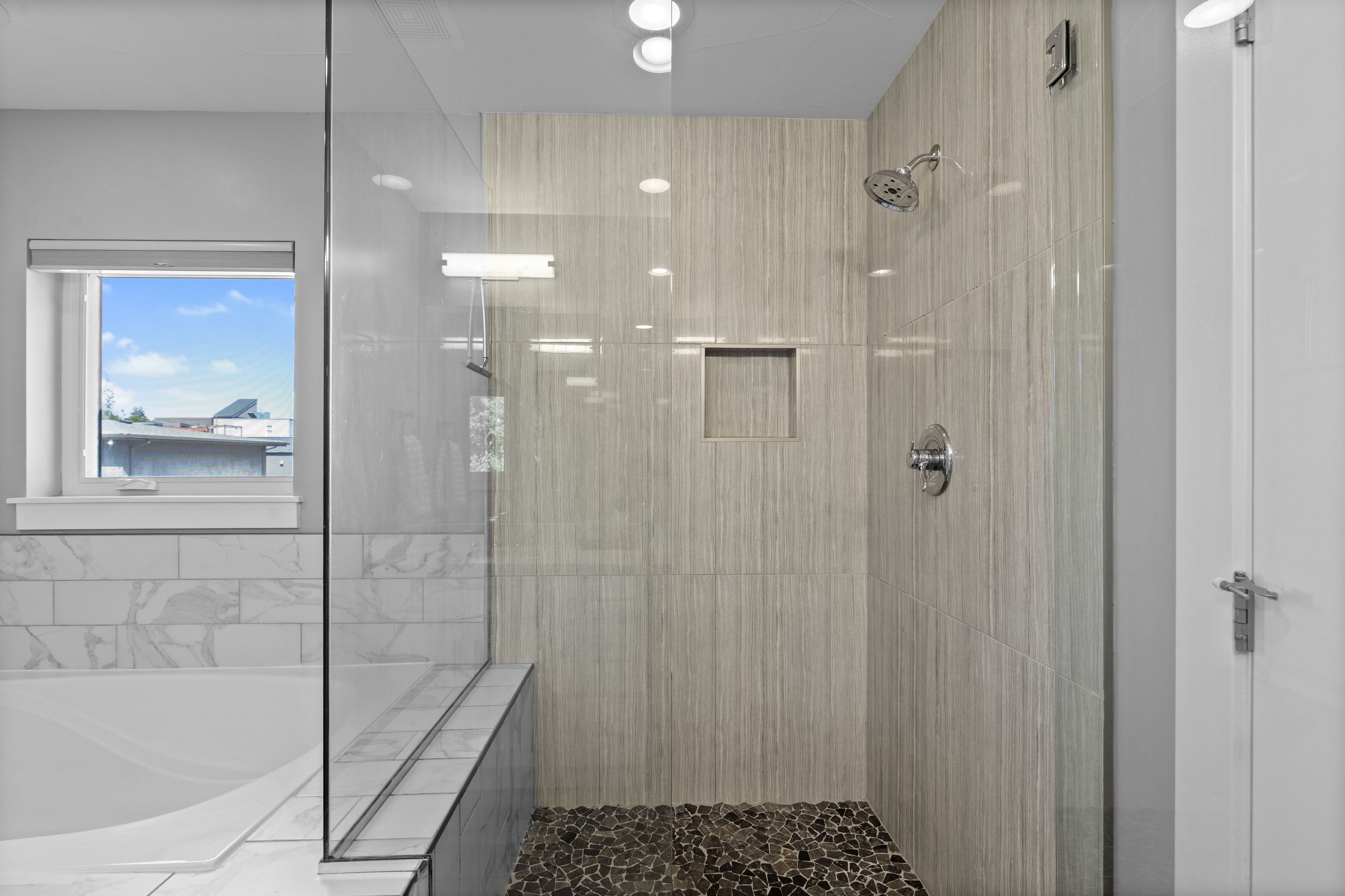  Thoughtfully designed modern duplex - 物件實景