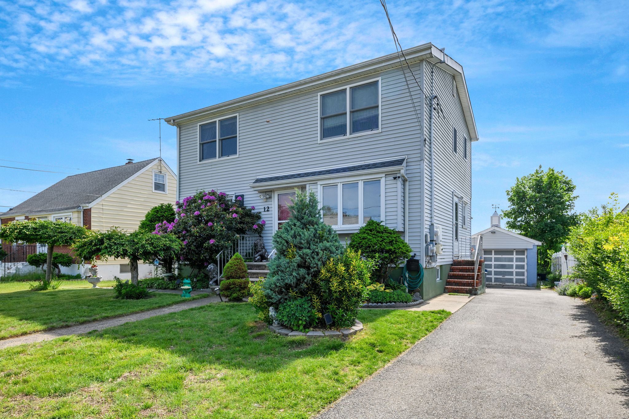 Elmwood Park, New Jersey, 07407, United States, 4 Bedrooms Bedrooms, ,3 BathroomsBathrooms,Residential,For Sale,1921760