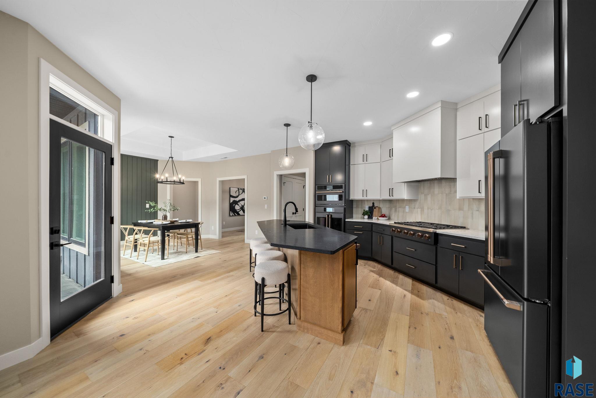 Sioux Falls, South Dakota, 57110, United States, 3 Bedrooms Bedrooms, ,3 BathroomsBathrooms,Residential,For Sale,2005643