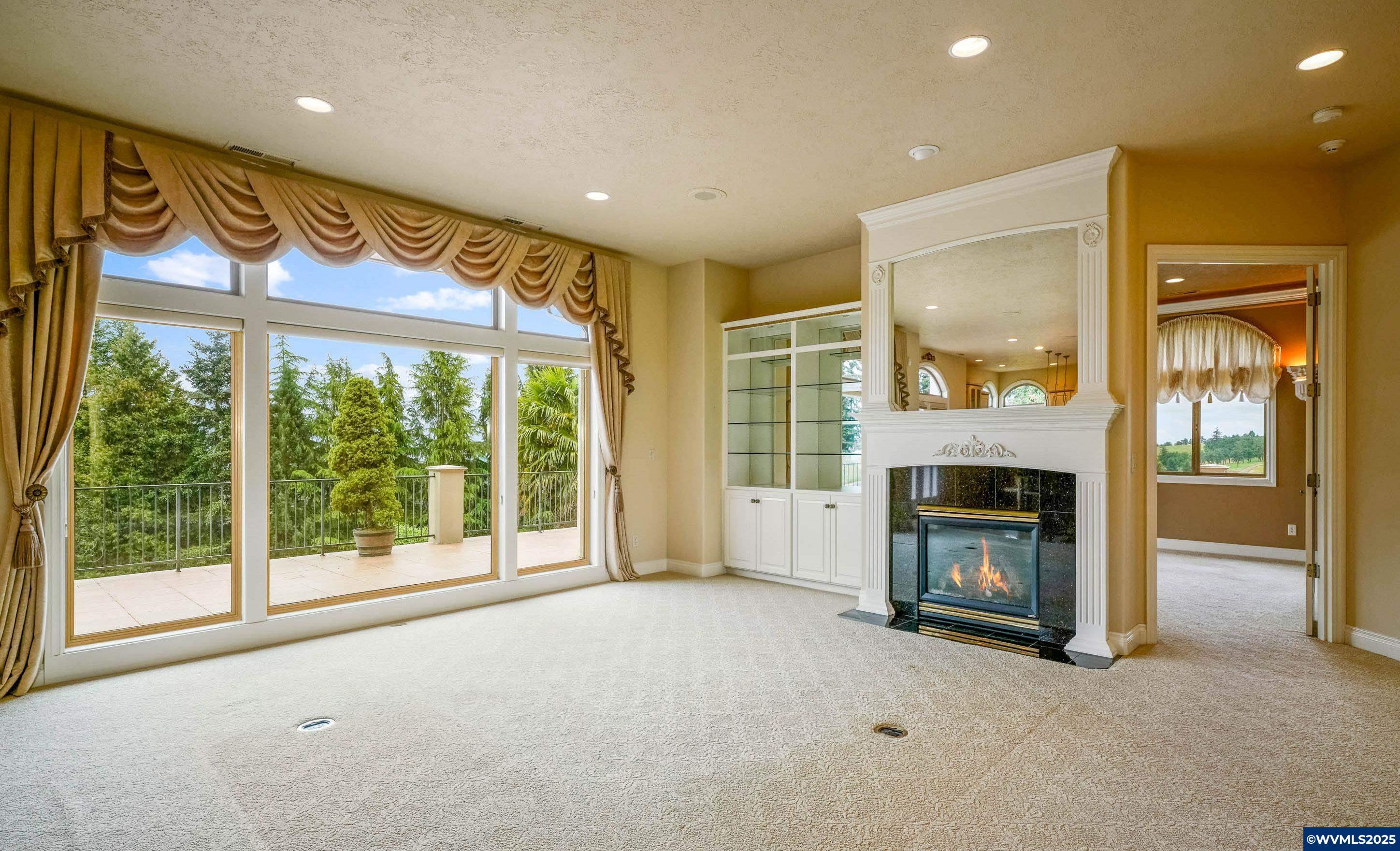 Turner, Oregon, 97392, United States, 4 Bedrooms Bedrooms, ,3 BathroomsBathrooms,Residential,For Sale,1827852