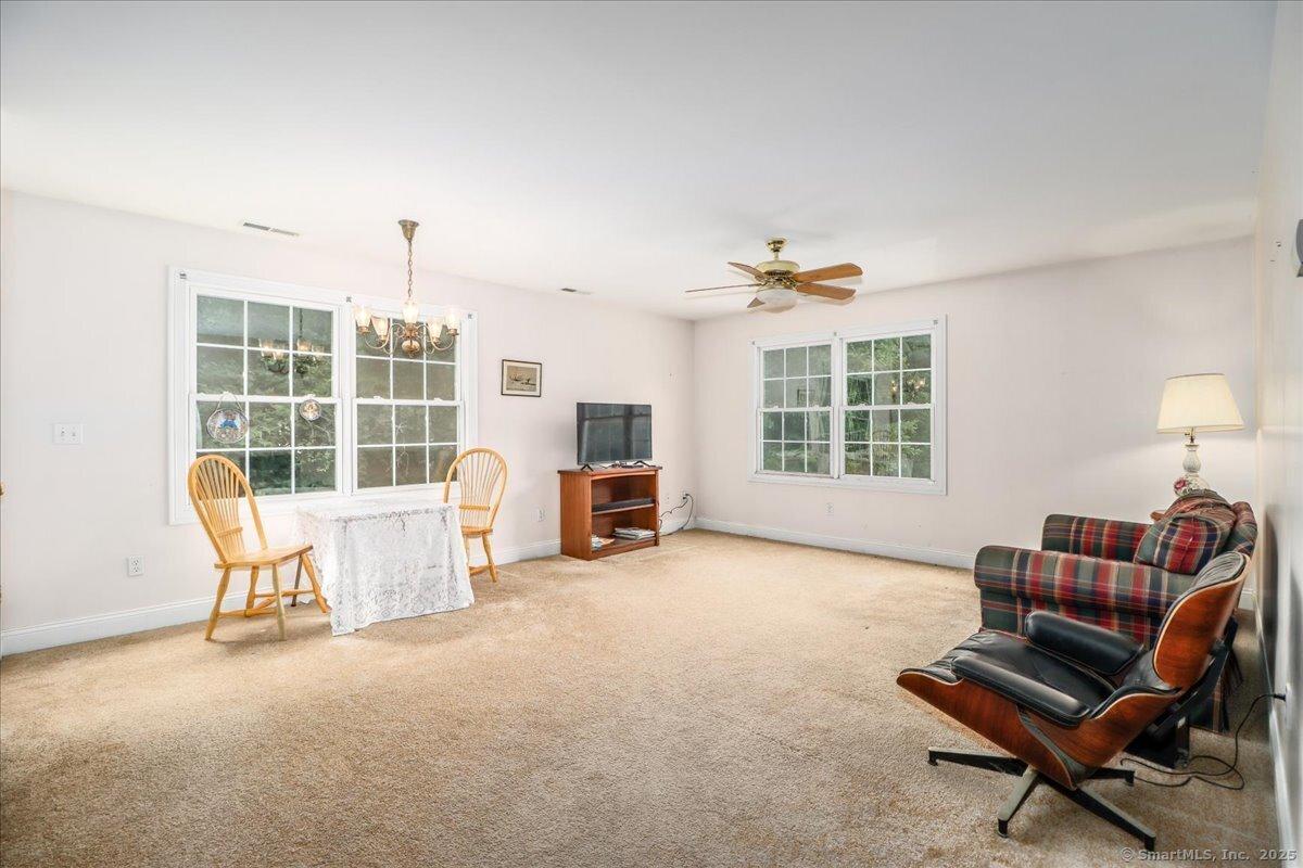 Shelton, Connecticut, 06484, United States, 5 Bedrooms Bedrooms, ,4 BathroomsBathrooms,Residential,For Sale,1943251