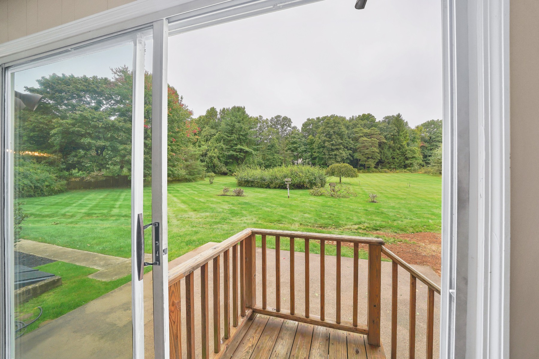  Beautifully Maintained Colonial with Expansive Backyard - 物件實景