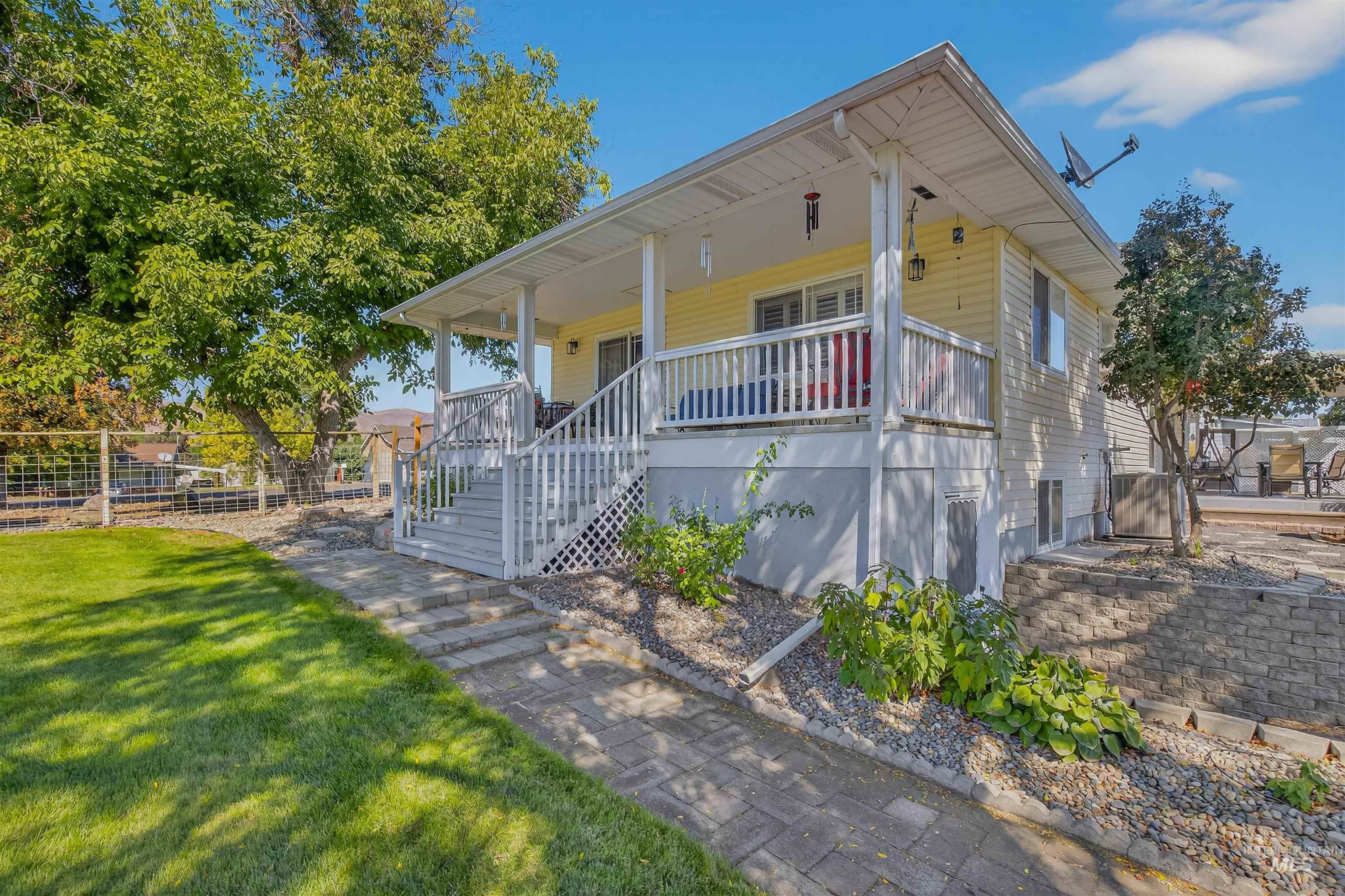 Clarkston, Washington, 99403, United States, 3 Bedrooms Bedrooms, ,3 BathroomsBathrooms,Residential,For Sale,1975063