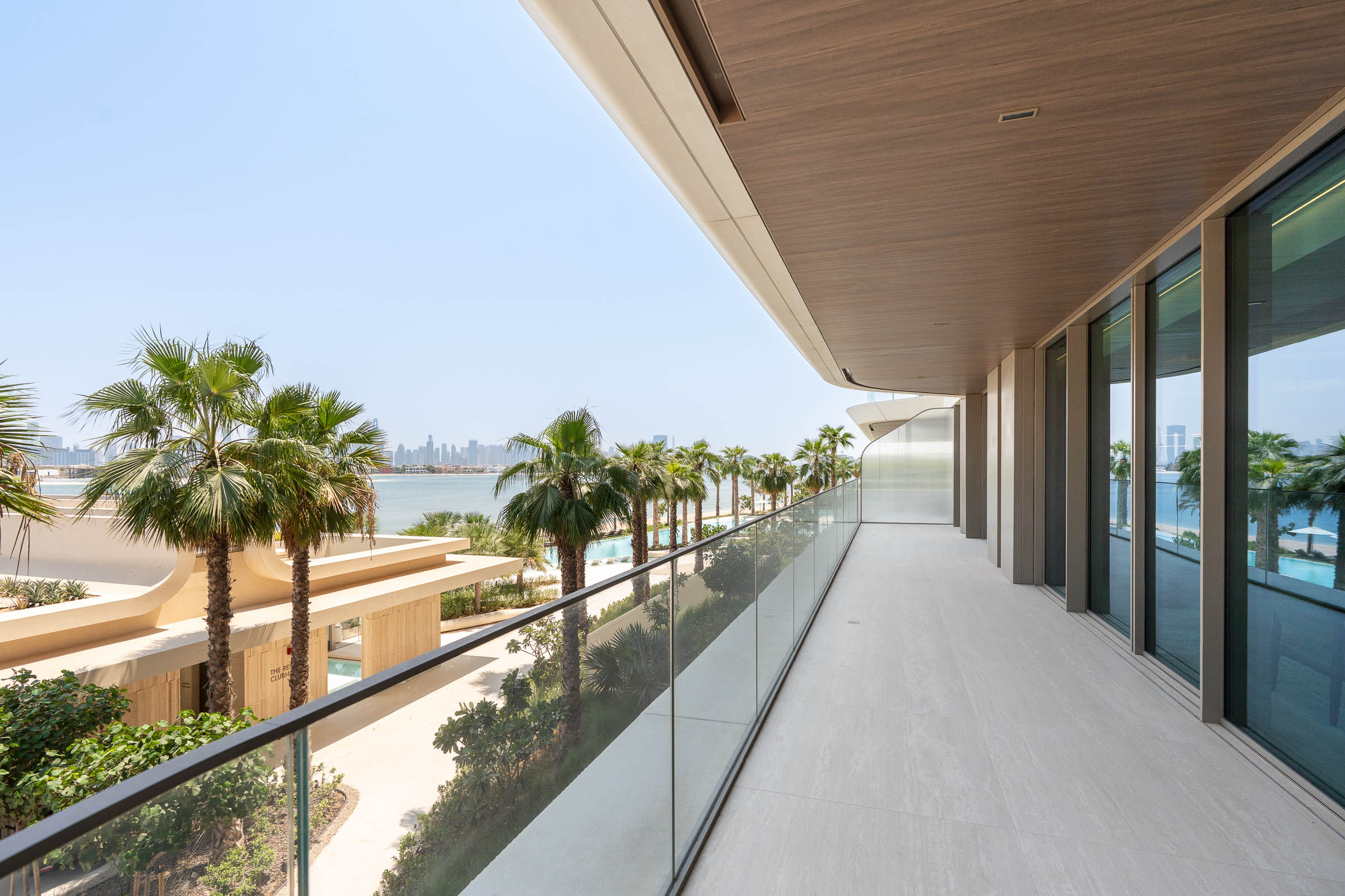 Brand-New Three-Bedroom Residence at Serenia Living - 物件實景