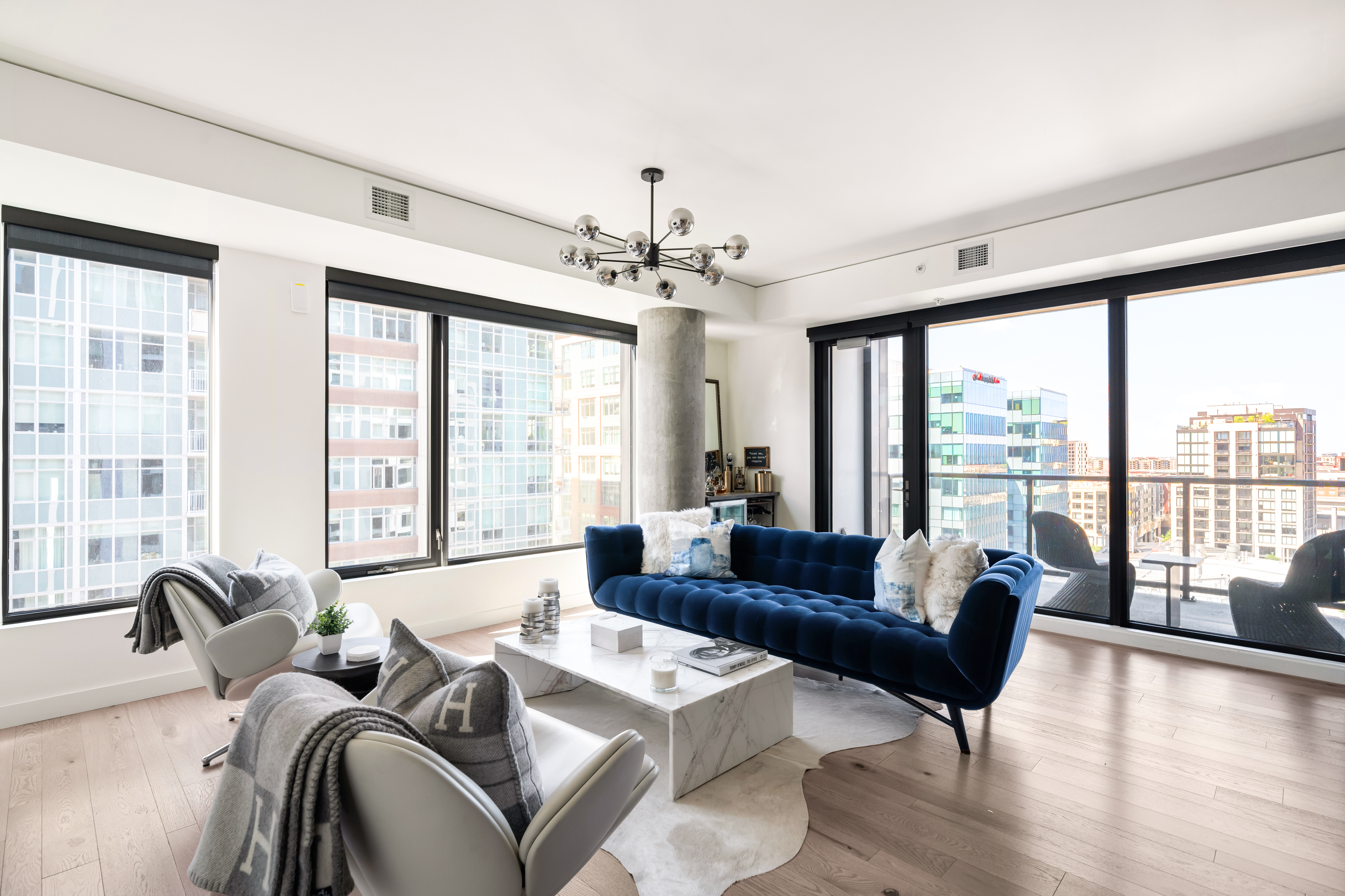  Rare three-bedroom corner residence sits on the quiet side of The Coloradan - 物件實景