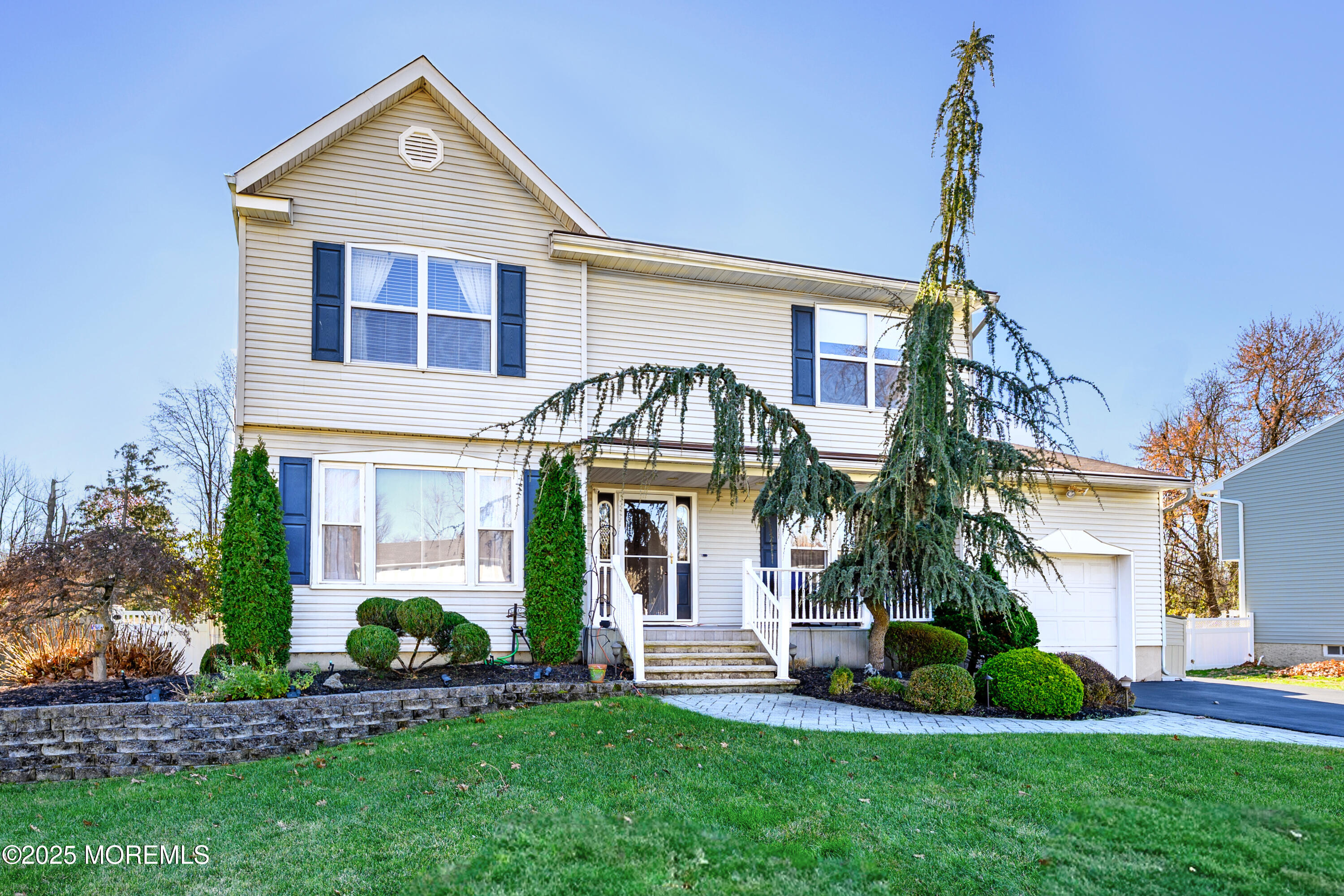 Manalapan, New Jersey, 07726, United States, 4 Bedrooms Bedrooms, ,3 BathroomsBathrooms,Residential,For Sale,2003393