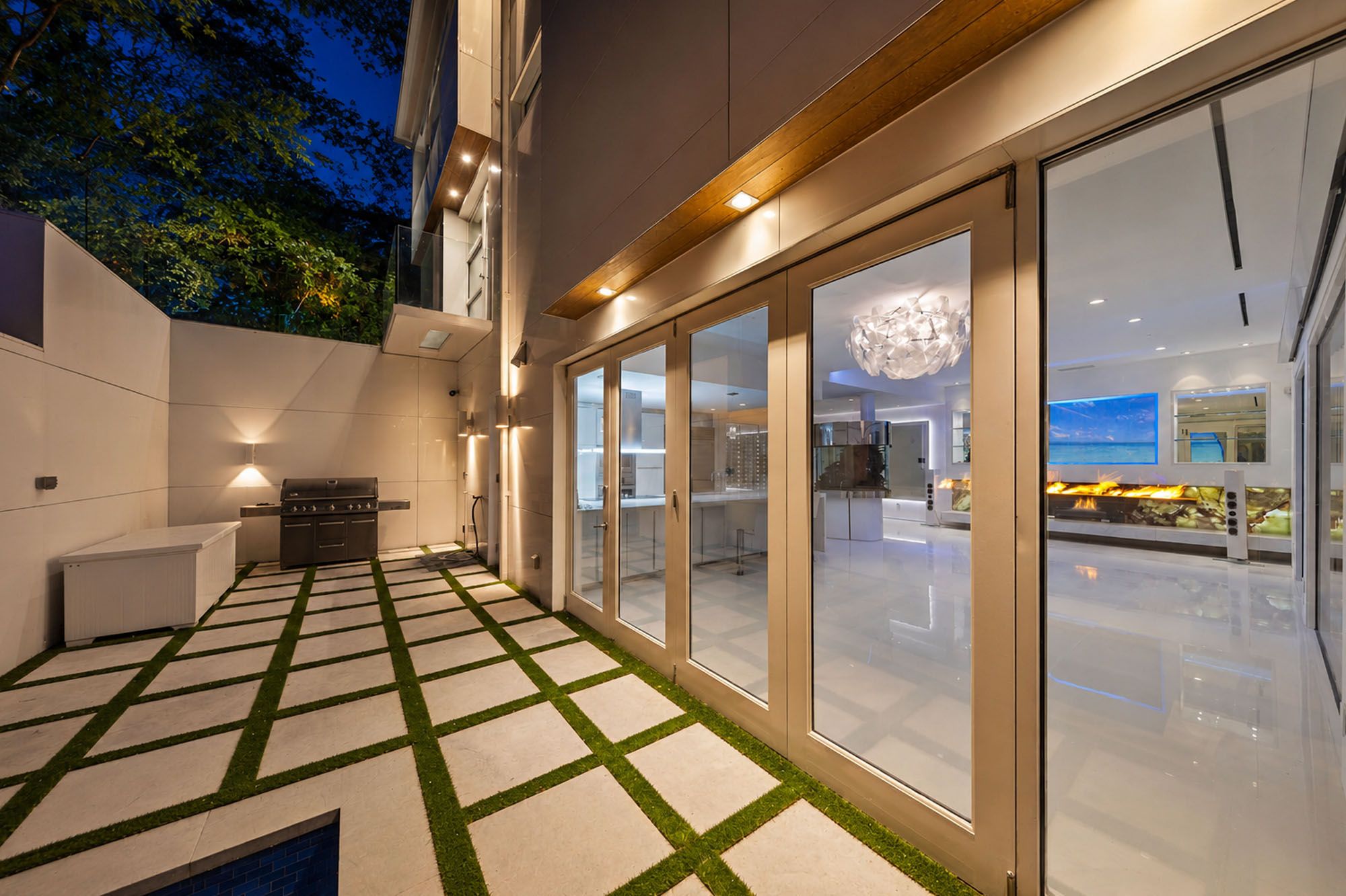  31A Casta Lane, Edgewater, NJ, 07020 - 物件實景