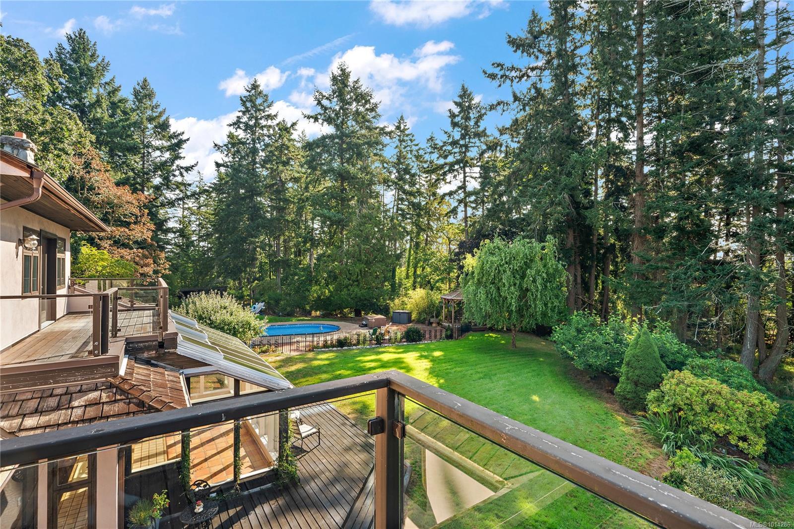 NORTH SAANICH, British Columbia, V8L 5P8, CA, 7 Bedrooms Bedrooms, ,Residential,For Sale,1948660