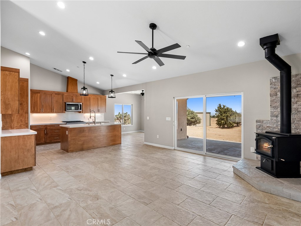 Phelan, California, 92371, United States, 3 Bedrooms Bedrooms, ,3 BathroomsBathrooms,Residential,For Sale,1927192