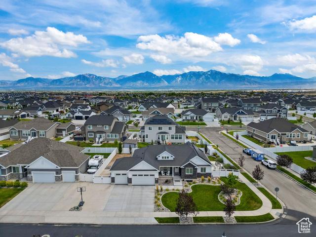 West Jordan, Utah, 84081, United States, 4 Bedrooms Bedrooms, ,3 BathroomsBathrooms,Residential,For Sale,1935106
