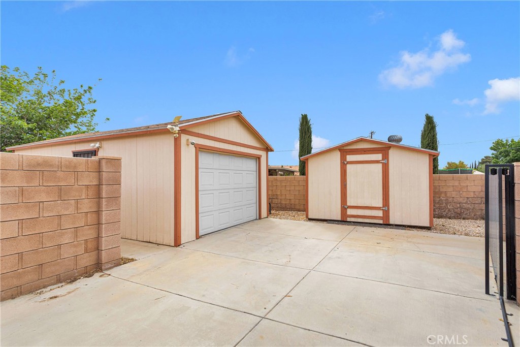 Apple Valley, California, 92307, United States, 4 Bedrooms Bedrooms, ,3 BathroomsBathrooms,Residential,For Sale,1795446