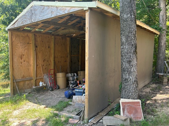 Titus, Alabama, 36080, United States, 3 Bedrooms Bedrooms, ,2 BathroomsBathrooms,Residential,For Sale,1920844