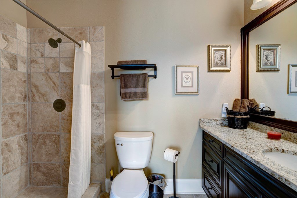 Hiawassee, Georgia, 30546, United States, 4 Bedrooms Bedrooms, ,5 BathroomsBathrooms,Residential,For Sale,1983256