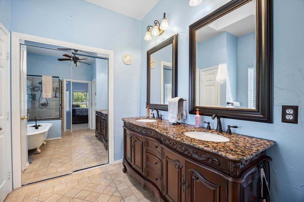 Forney, Texas, 75126, United States, 4 Bedrooms Bedrooms, ,3 BathroomsBathrooms,Residential,For Sale,1895452