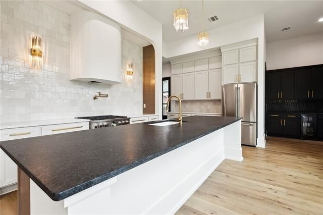 Hammond, Louisiana, 70403, United States, 4 Bedrooms Bedrooms, ,4 BathroomsBathrooms,Residential,For Sale,1974502