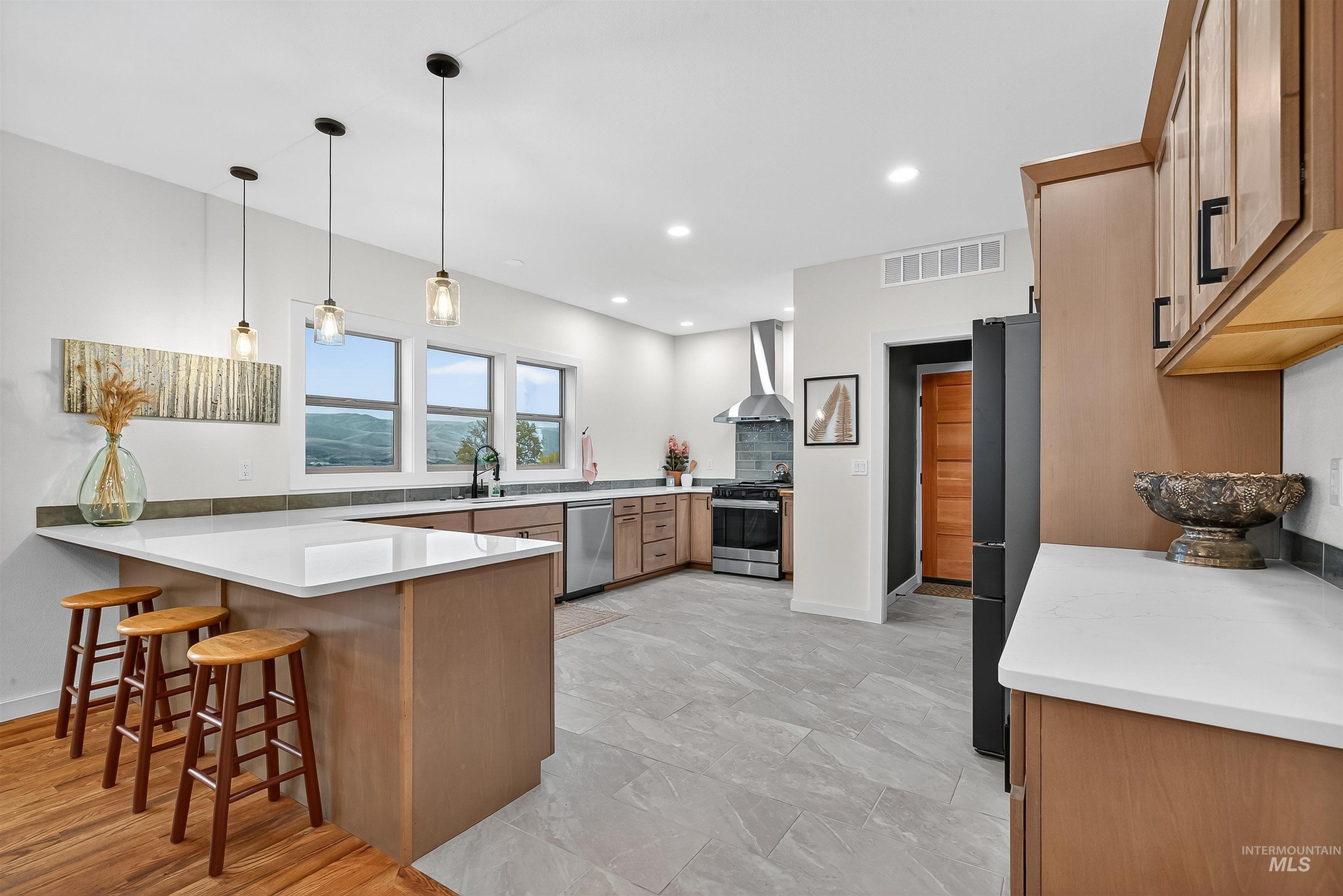 Lewiston, Idaho, 83501, United States, 5 Bedrooms Bedrooms, ,Residential,For Sale,1987812