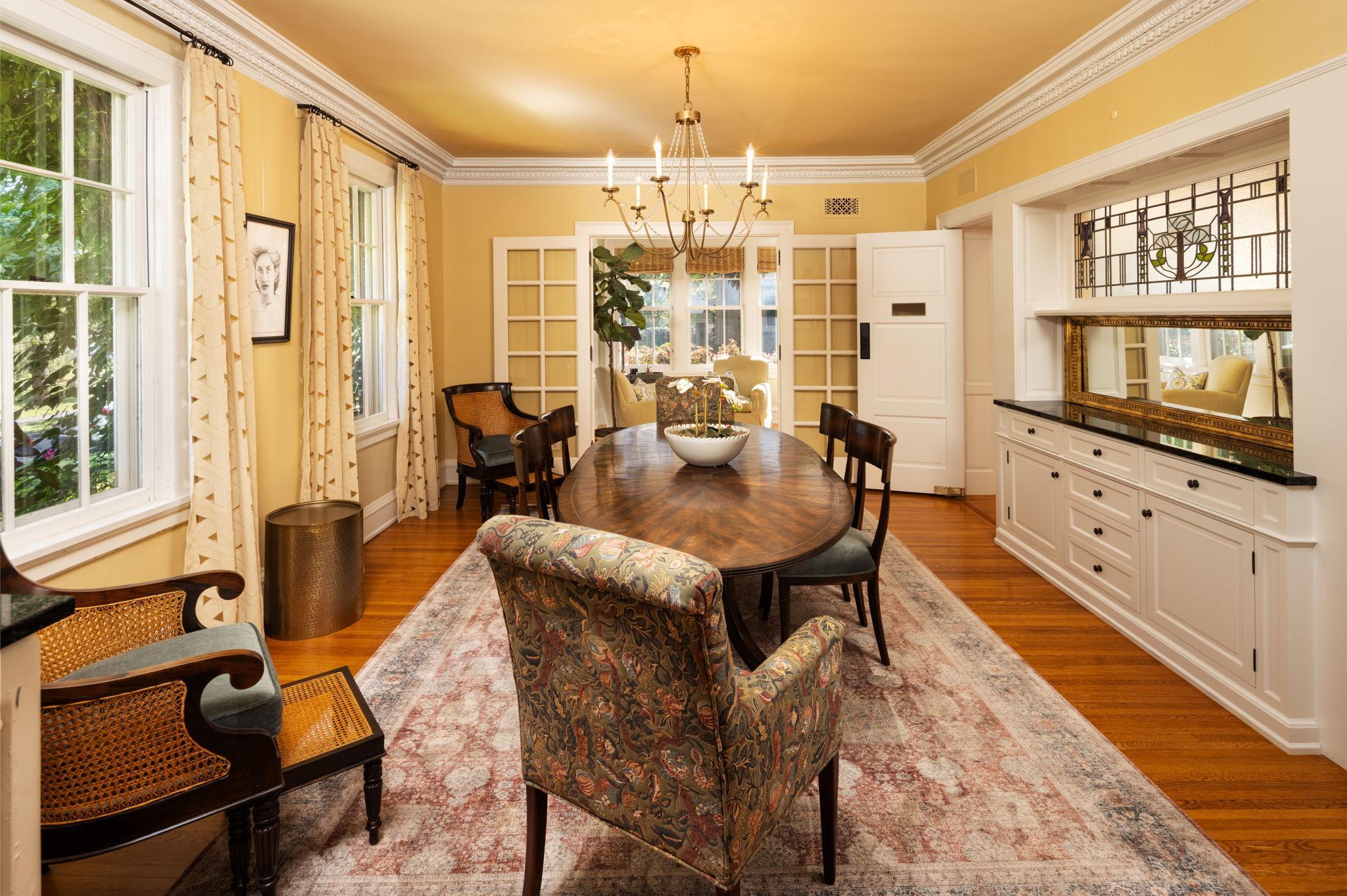 Minneapolis, Minnesota, 55405, United States, 5 Bedrooms Bedrooms, ,3 BathroomsBathrooms,Residential,For Sale,2000918