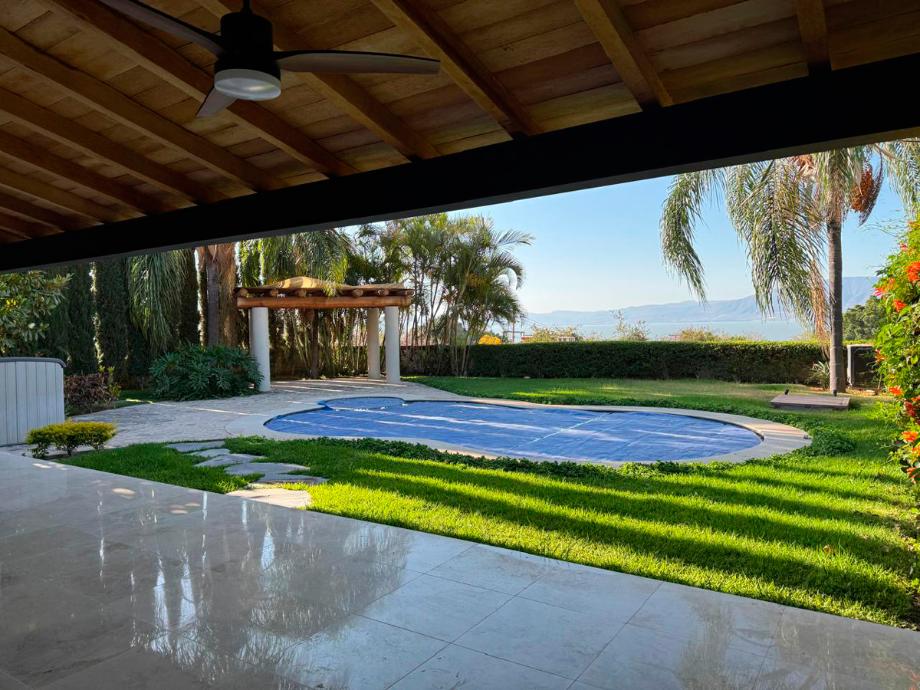 Chapala, Jalisco, 45920, Mexico, 3 Bedrooms Bedrooms, ,5 BathroomsBathrooms,Residential,For Sale,1838444